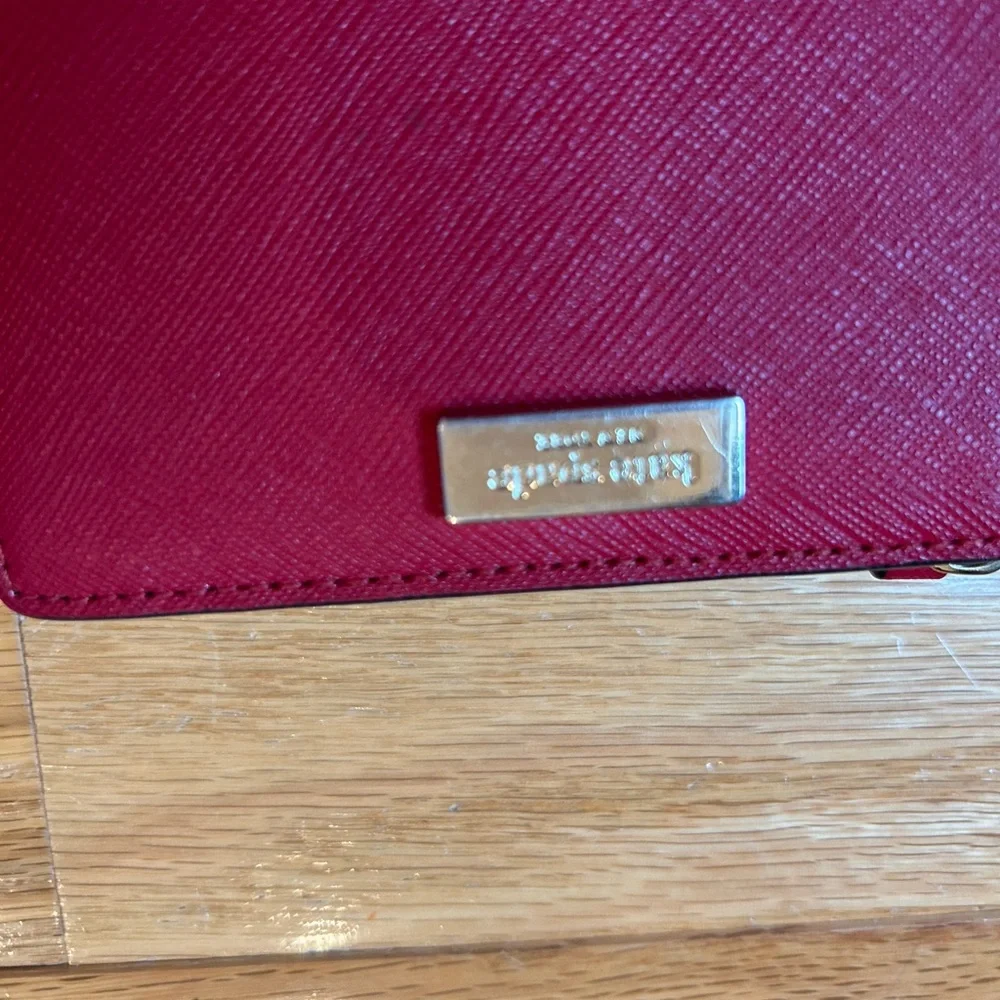 Kate Spade Red Wallet Chic and Functional NWOT - Picture 2 of 10